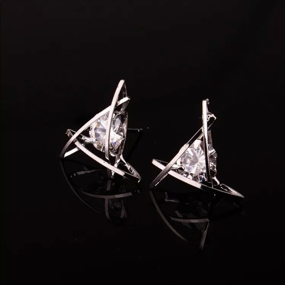 Jewelry - New Silver geometric hollow triangle earrings